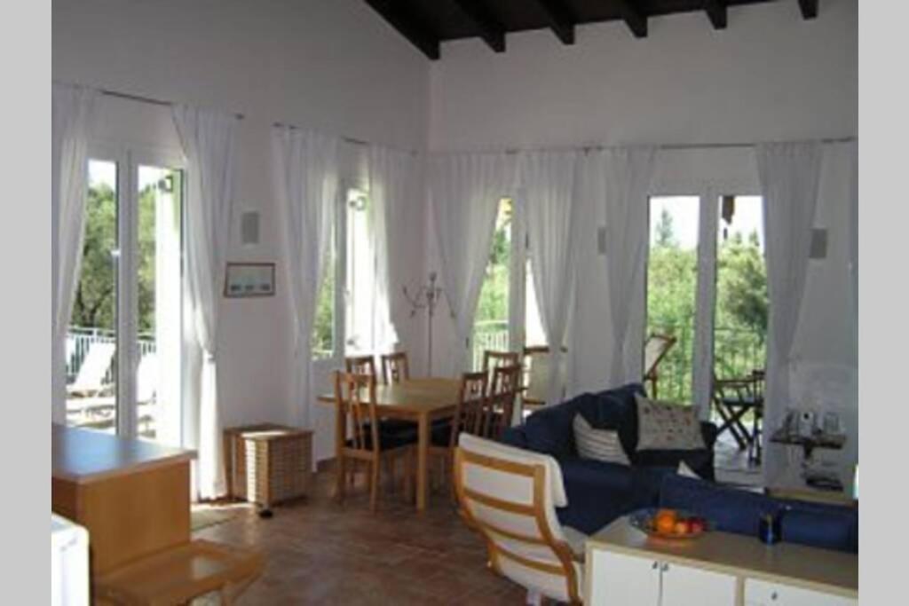 Gastouri Villa Pascalia With Heated Pool In October And Views Αχίλλειο Εξωτερικό φωτογραφία